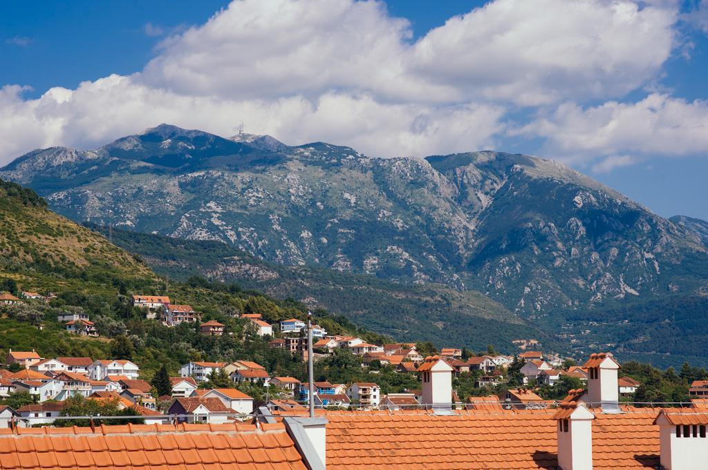 Apartment Dv Magnolia Tivat Rum bild