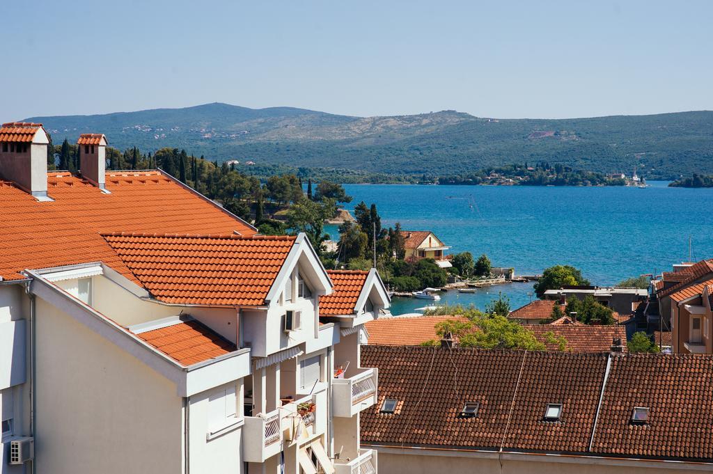 Apartment Dv Magnolia Tivat Rum bild